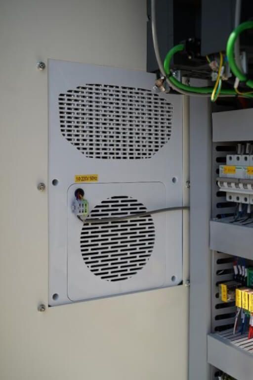 Вертикальный обрабатывающий центр с ЧПУ MILLMASTER VMM-1050 G3