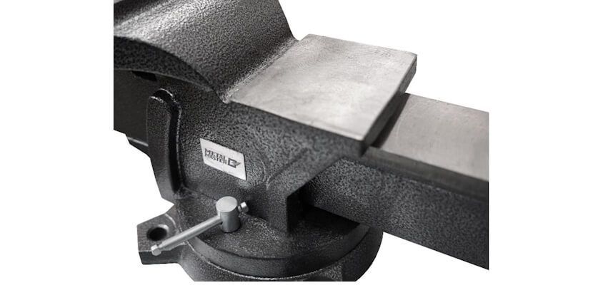 Тиски слесарные поворотные с наковальней Metal Master ТСПН125