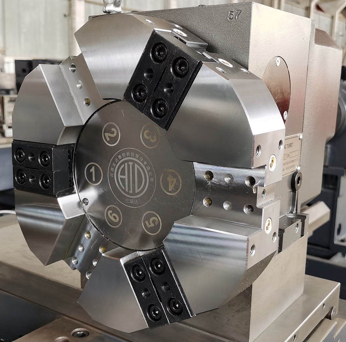 MetalTec NEXUS 55M — Токарный станок ЧПУ с наклонной станиной