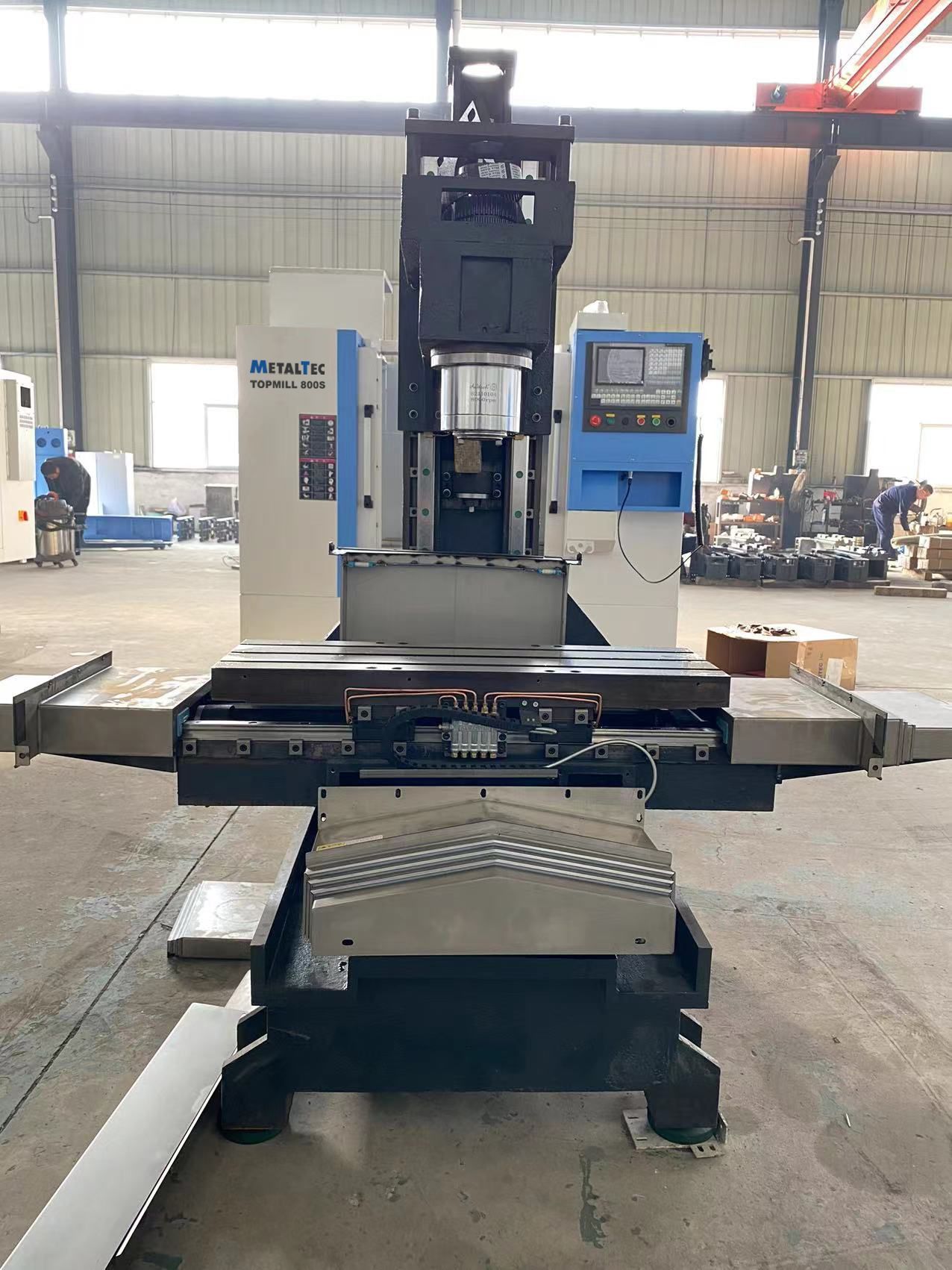 MetalTec TOPMILL 800S Вертикальный обрабатывающий центр с ЧПУ (подготовка под 4 ось)