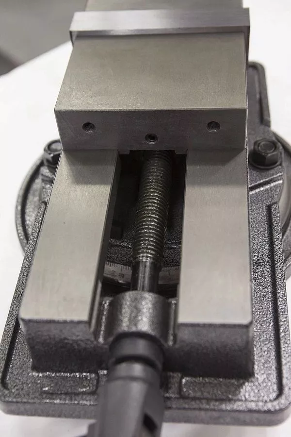 Тиски станочные Stalex QM16200
