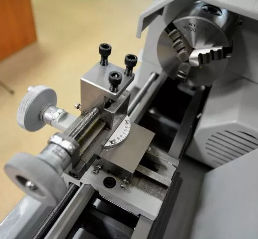 Токарный станок Turner MML 140x250v