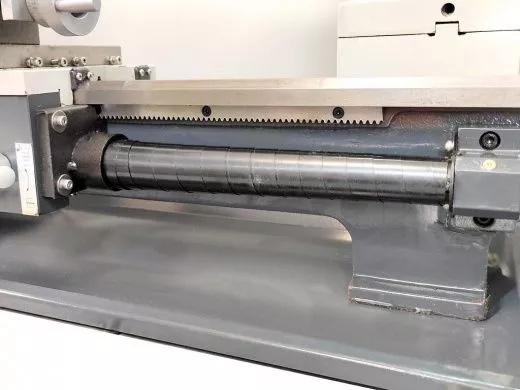 Токарно-винторезный станок Metal Master MML 2140V с проходным отверстием шпинделя 38мм