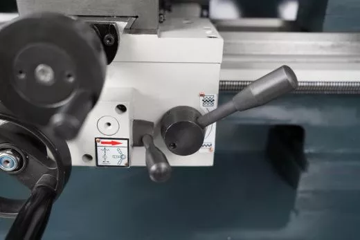 Настольный токарно-винторезный станок Metal Master MasterTurn 2550G