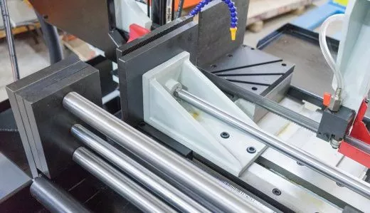 Автоматическая ленточная пила BS-460GBA